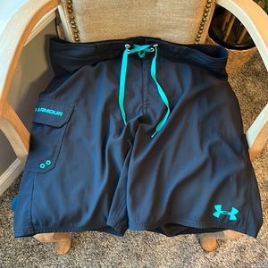 Mens Under Armour Black Loose Fit Board Shorts Swim Trunks, Sz 36